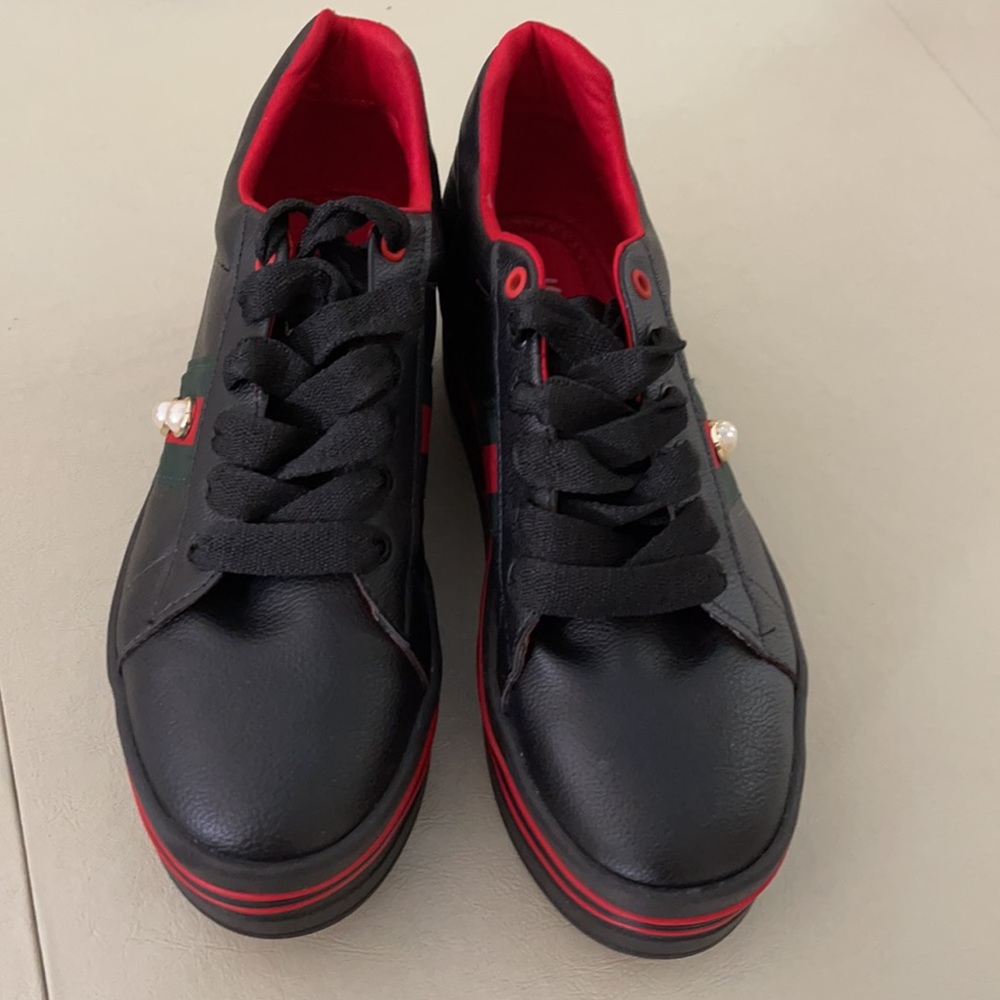 Shoes - Picture 4 of 5